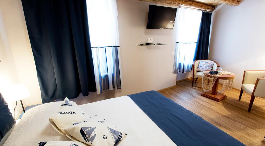 Guesthouse Centrum B&B Izola Eksteriør billede
