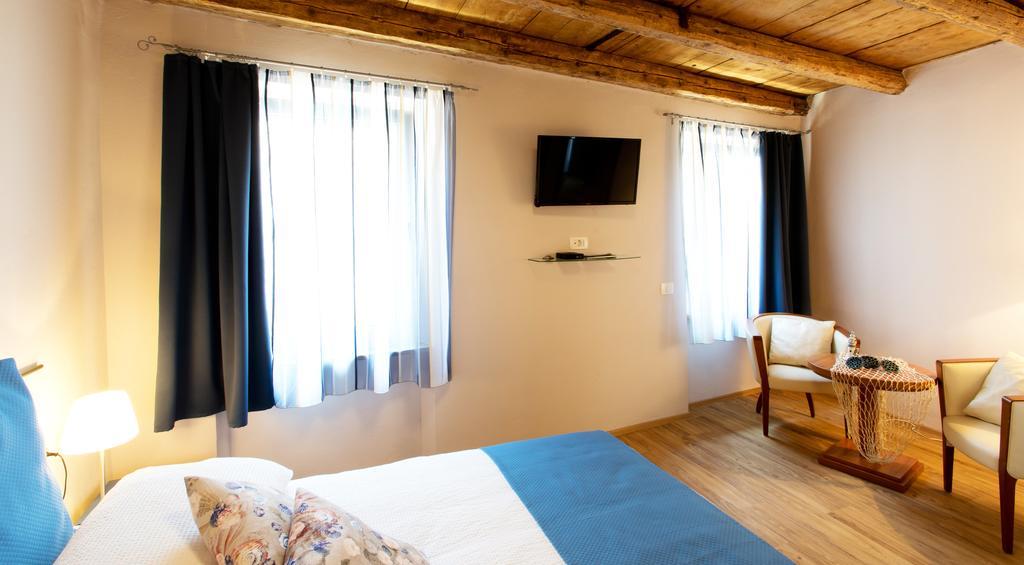Guesthouse Centrum B&B Izola Eksteriør billede