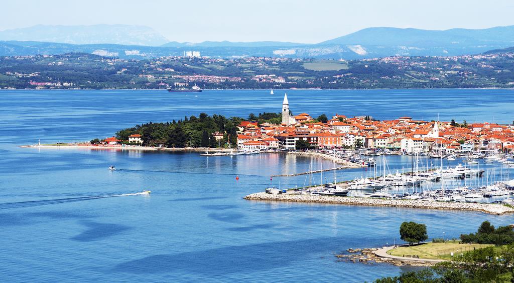 Guesthouse Centrum B&B Izola Eksteriør billede