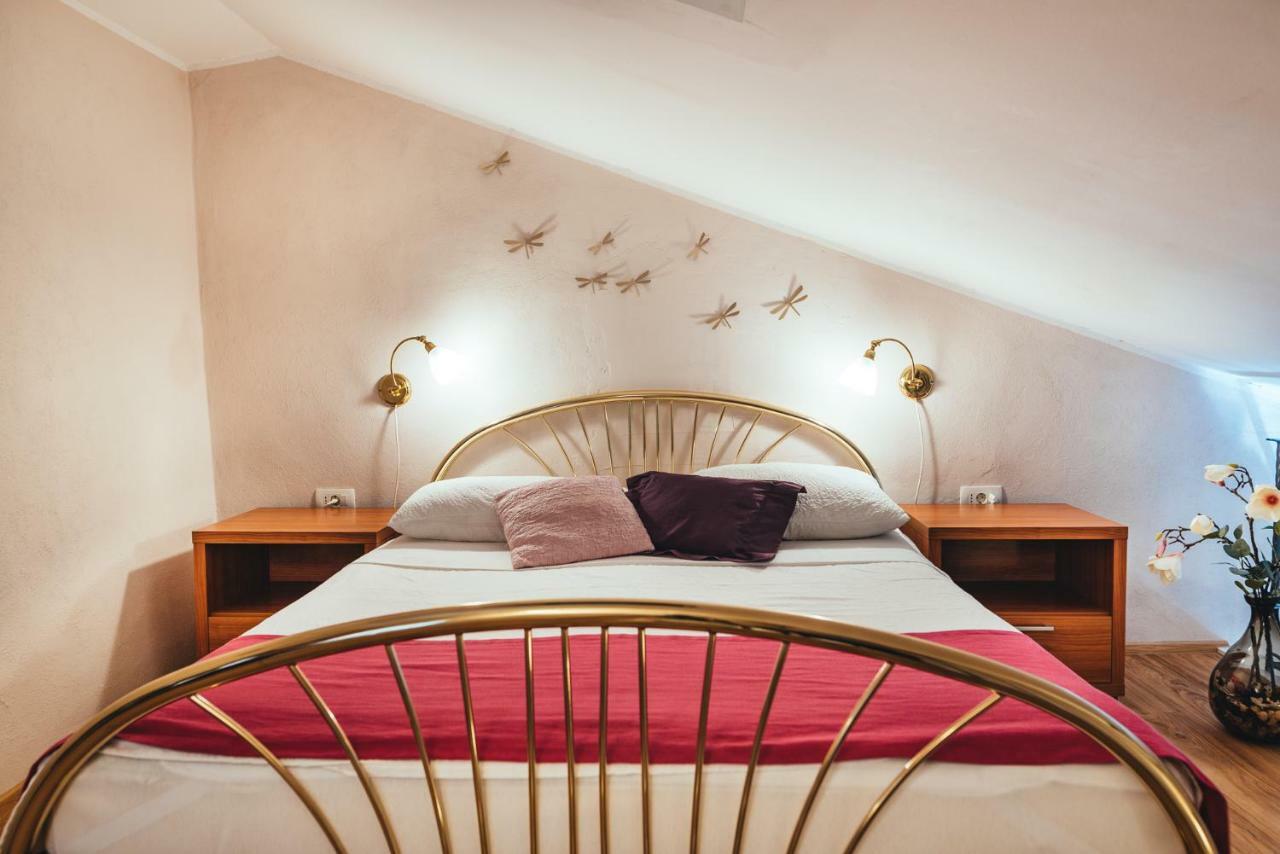 Guesthouse Centrum B&B Izola Eksteriør billede